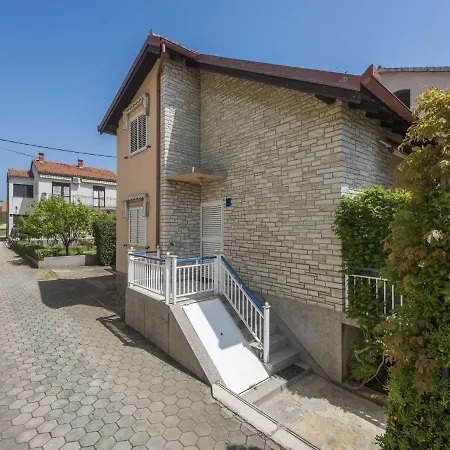 Hébergement de vacances Charming In With Private Fenced Garden Turanj