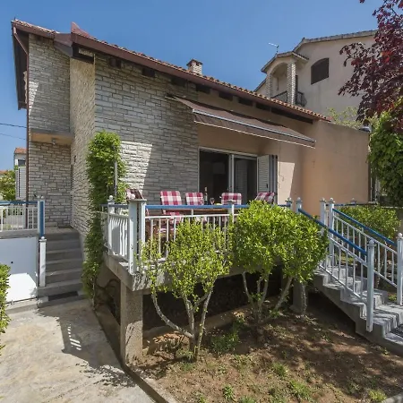 Hébergement de vacances Charming In With Private Fenced Garden Turanj